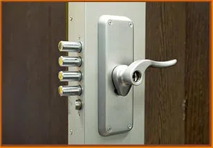 Seattle Locksmith 24 Hours Seattle, WA 206-801-9760 - 7-entry-door-lock